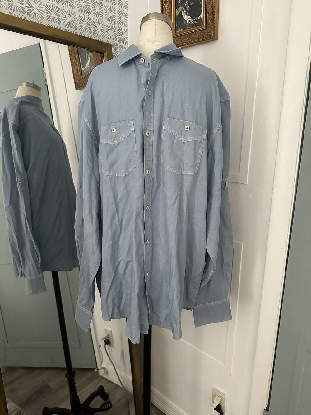 Tommy Bahama Jeans Mens XL Blue Island Modern Fit Button Up Long Sleeve Chambray
